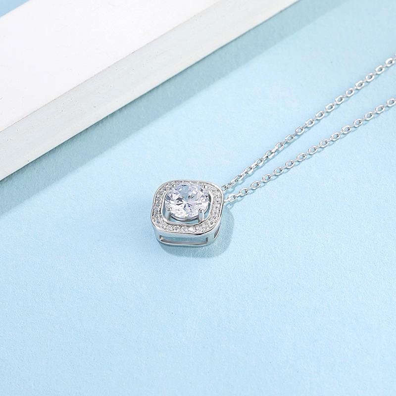 MW 84 Fidelity Moissanite Pendant - mwring